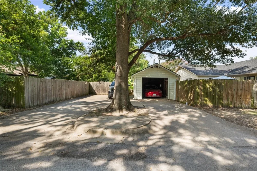 1801 Woodlawn Avenue Corsicana, TX 75110