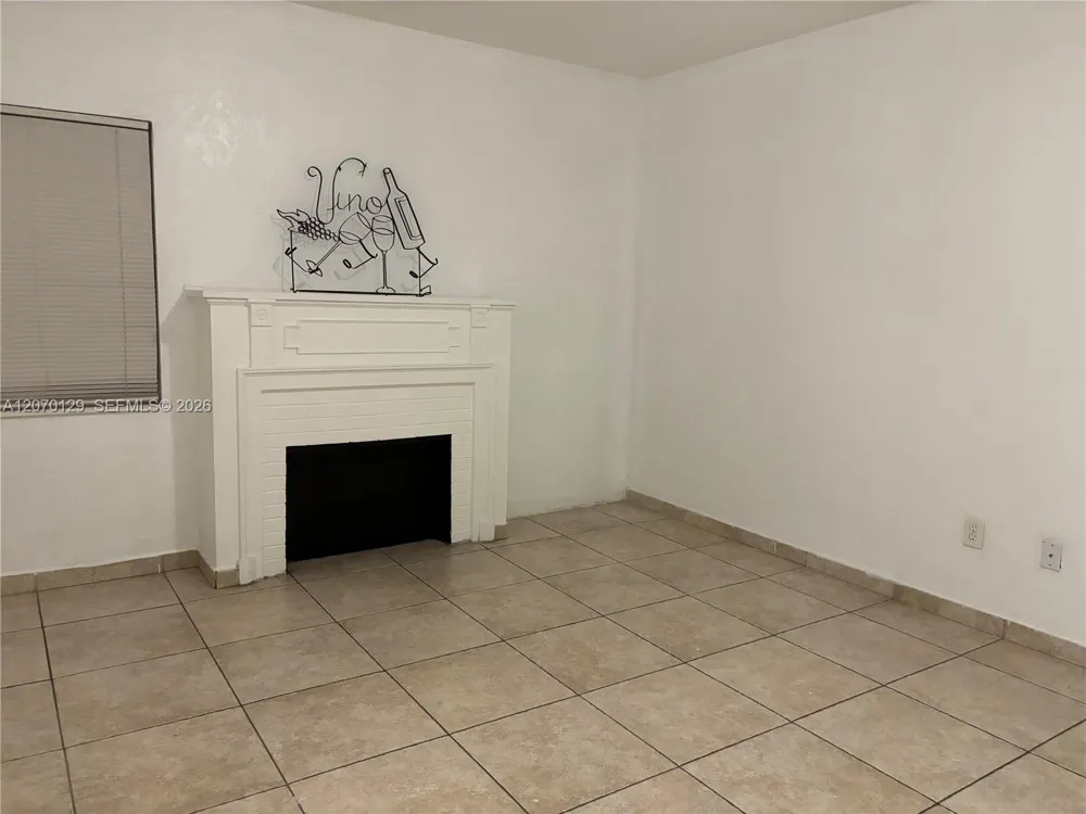 2059 SW 7th St #0 Miami, FL 33135
