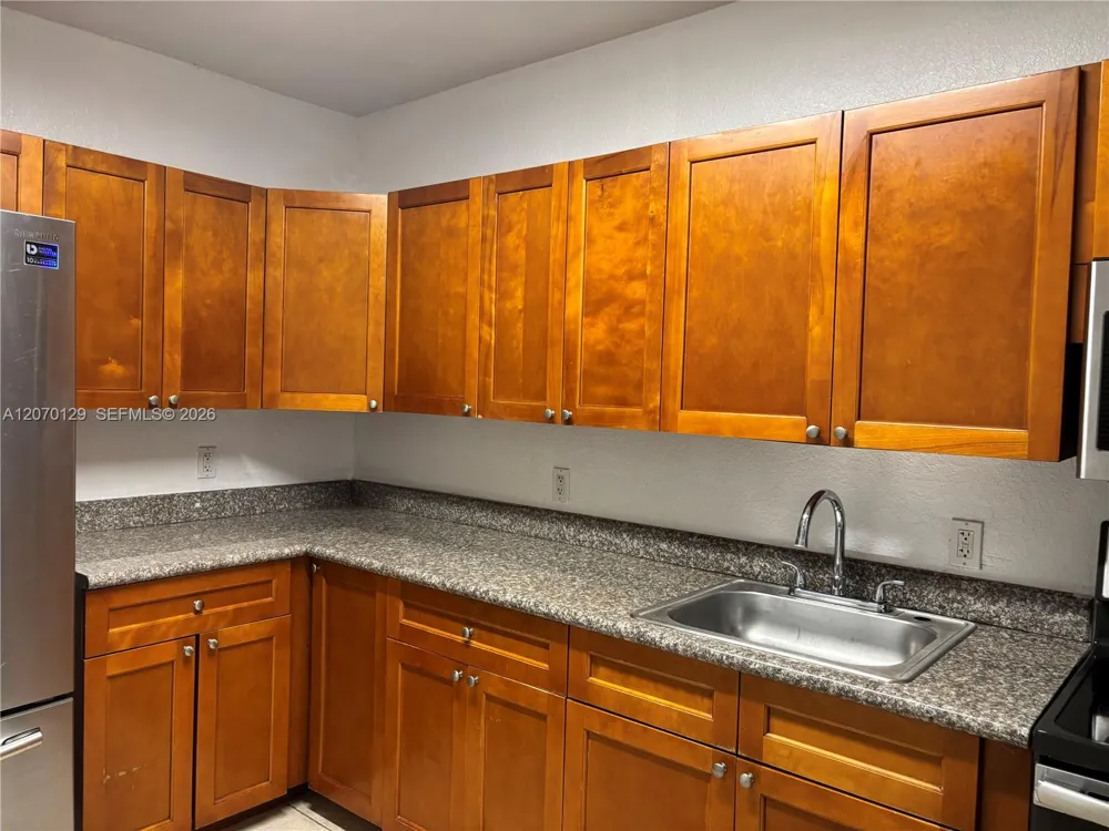 2059 SW 7th St #0 Miami, FL 33135