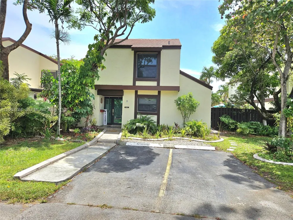 540 NW 99th Pl #540 Miami, FL 33172