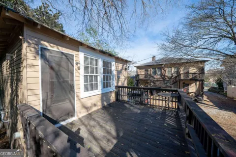 716 Lakeview AVE NE