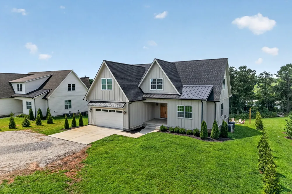 633 Post Office Rd Rock Island, TN 38581