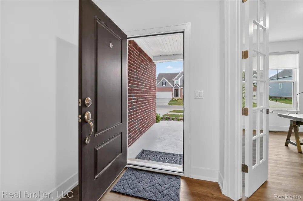 2344 Provencal Drive Commerce Charter Township, MI 48382