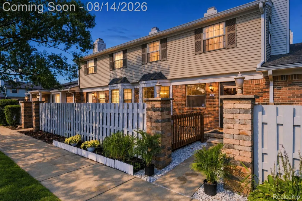 2101 E Vine Way Drive #93 Canton Charter Township, MI 48188