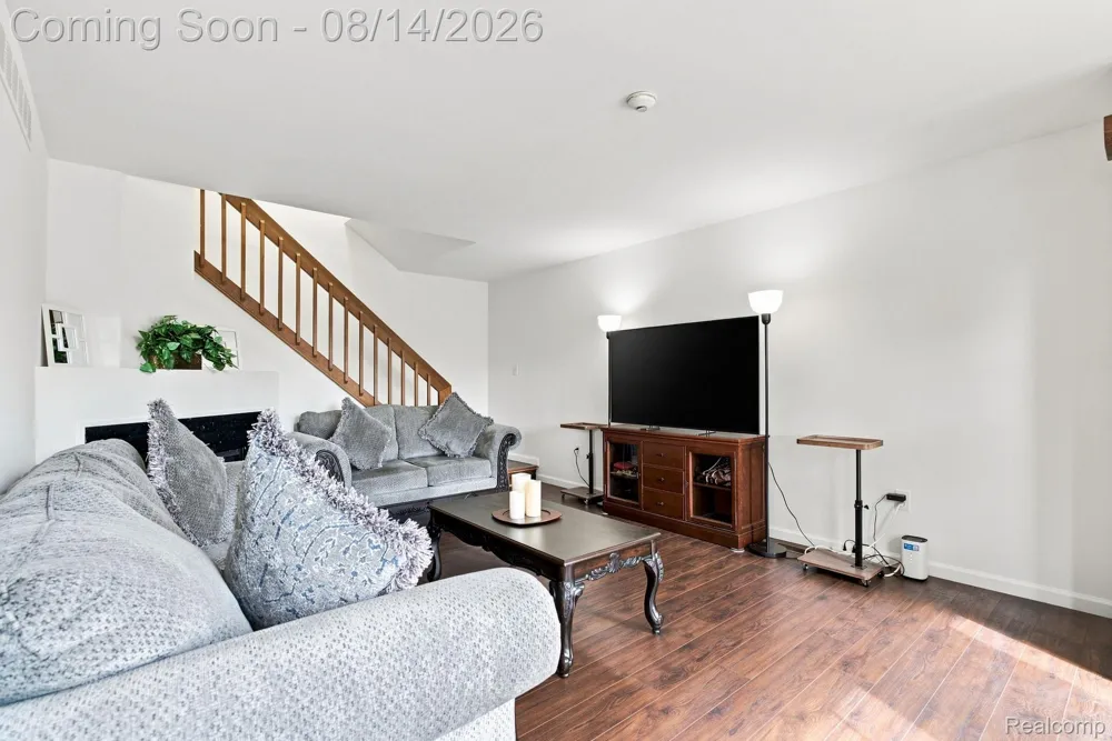 2101 E Vine Way Drive #93 Canton Charter Township, MI 48188