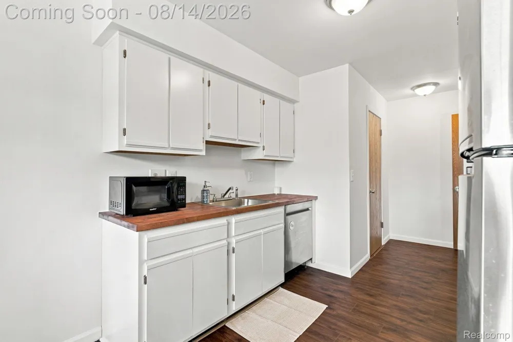 2101 E Vine Way Drive #93 Canton Charter Township, MI 48188