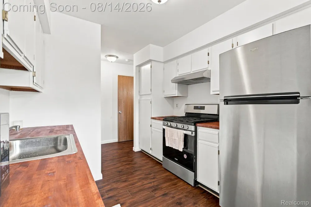 2101 E Vine Way Drive #93 Canton Charter Township, MI 48188