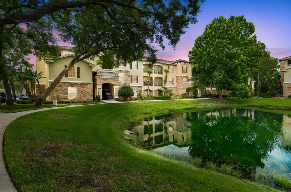10203 COURTNEY PALMS BOULEVARD #103 Tampa, FL 33619