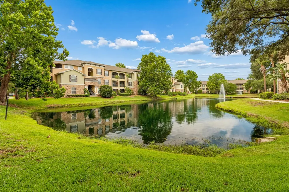 10203 COURTNEY PALMS BOULEVARD #103 Tampa, FL 33619