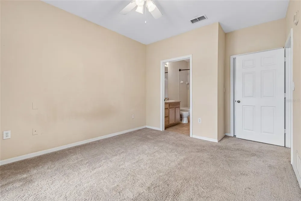 10203 COURTNEY PALMS BOULEVARD #103 Tampa, FL 33619