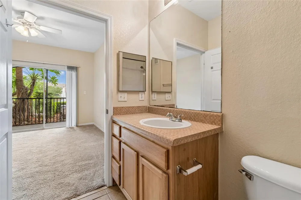 10203 COURTNEY PALMS BOULEVARD #103 Tampa, FL 33619