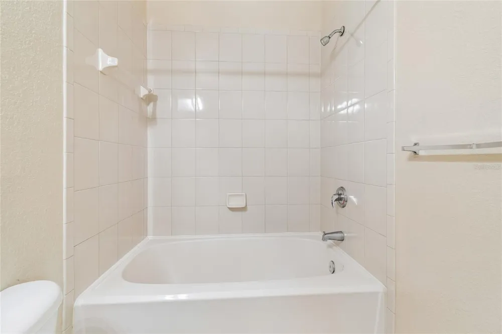 10203 COURTNEY PALMS BOULEVARD #103 Tampa, FL 33619