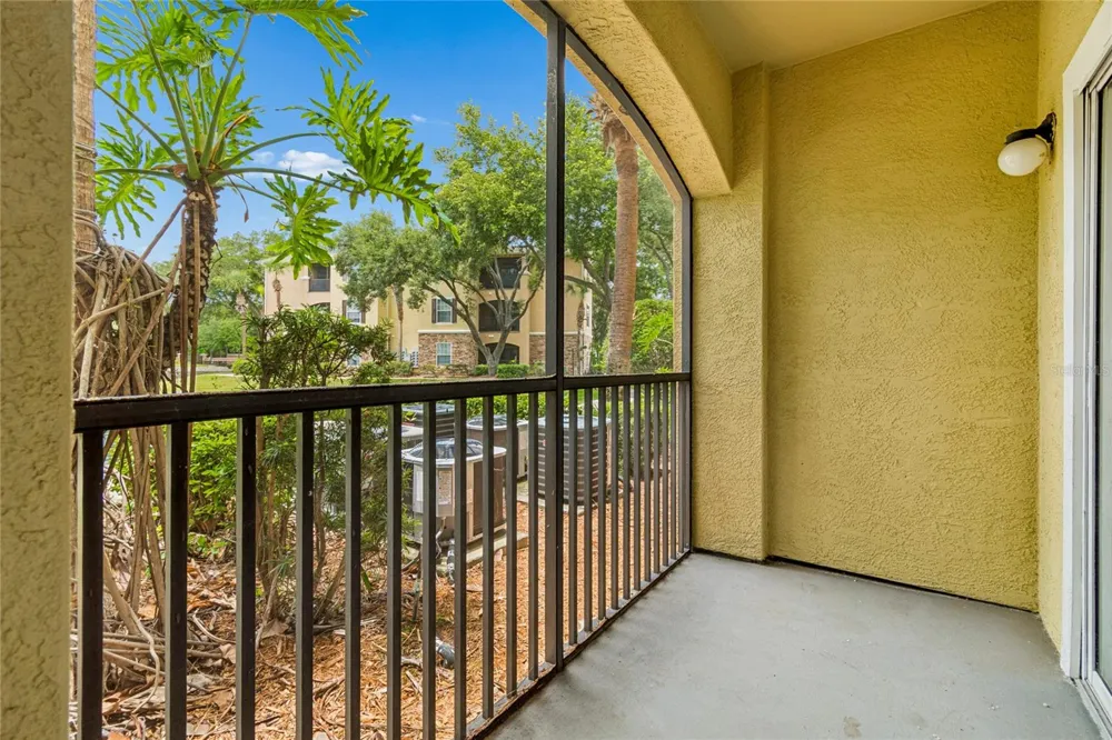 10203 COURTNEY PALMS BOULEVARD #103 Tampa, FL 33619