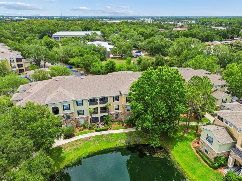 10203 COURTNEY PALMS BOULEVARD #103 Tampa, FL 33619