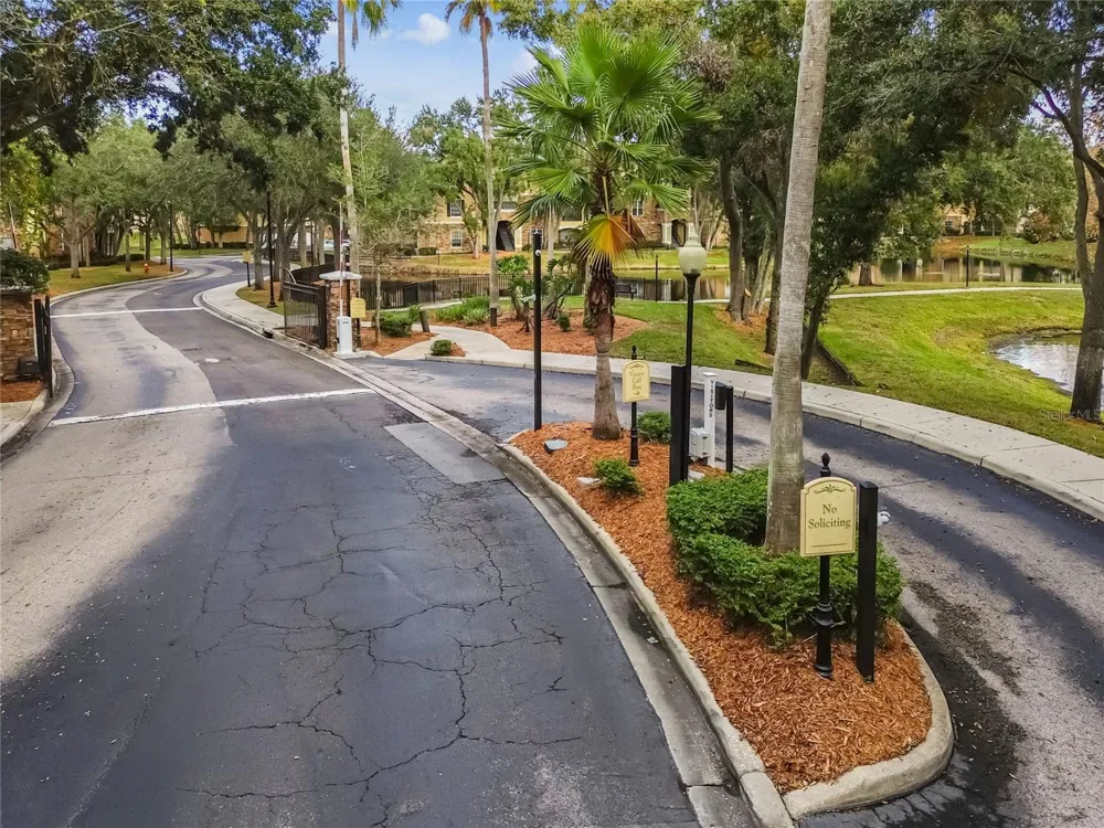 10203 COURTNEY PALMS BOULEVARD #103 Tampa, FL 33619