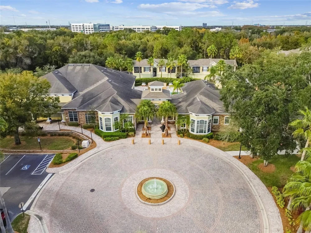 10203 COURTNEY PALMS BOULEVARD #103 Tampa, FL 33619