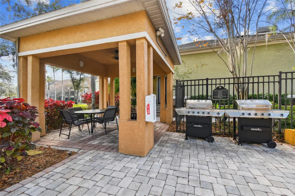 10203 COURTNEY PALMS BOULEVARD #103 Tampa, FL 33619