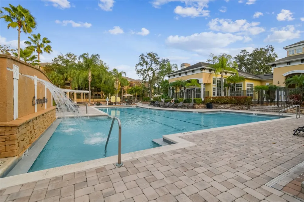 10203 COURTNEY PALMS BOULEVARD #103 Tampa, FL 33619