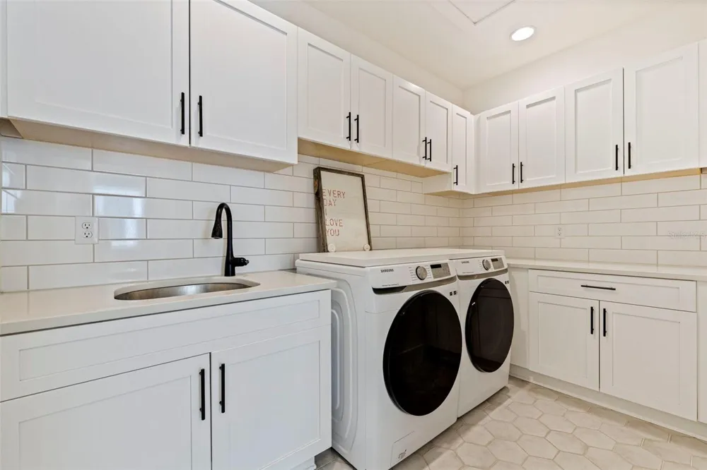 410 S HABANA AVENUE #1 Tampa, FL 33609