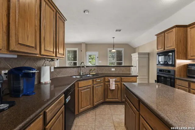 266 MAIDSTONE CV Cibolo, TX 78108