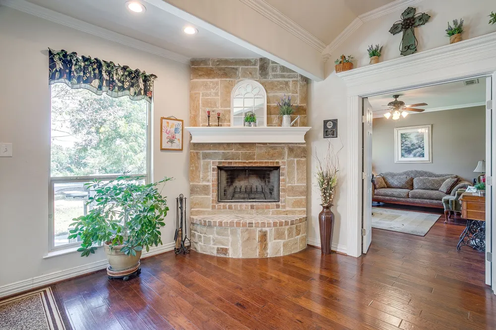 205 Niki Road Paradise, TX 76073