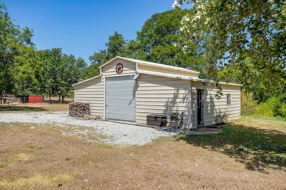 205 Niki Road Paradise, TX 76073