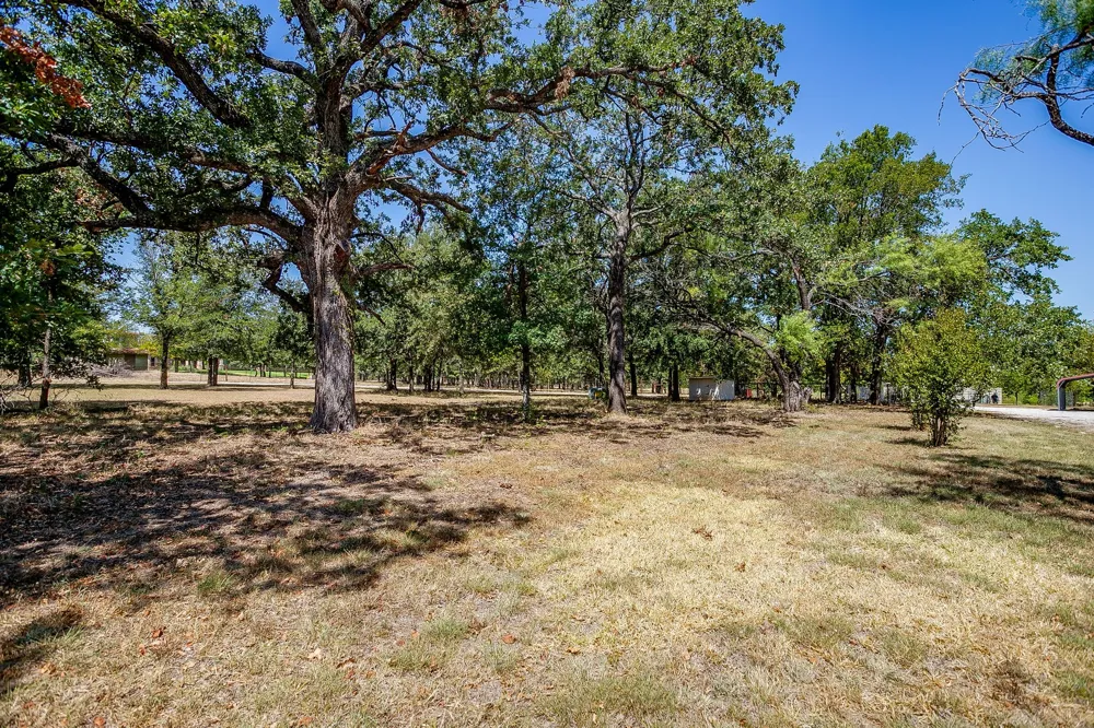 205 Niki Road Paradise, TX 76073