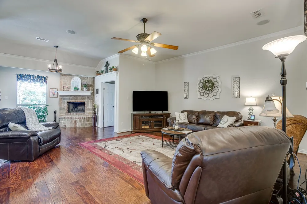 205 Niki Road Paradise, TX 76073