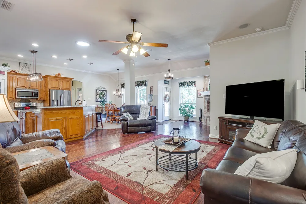 205 Niki Road Paradise, TX 76073