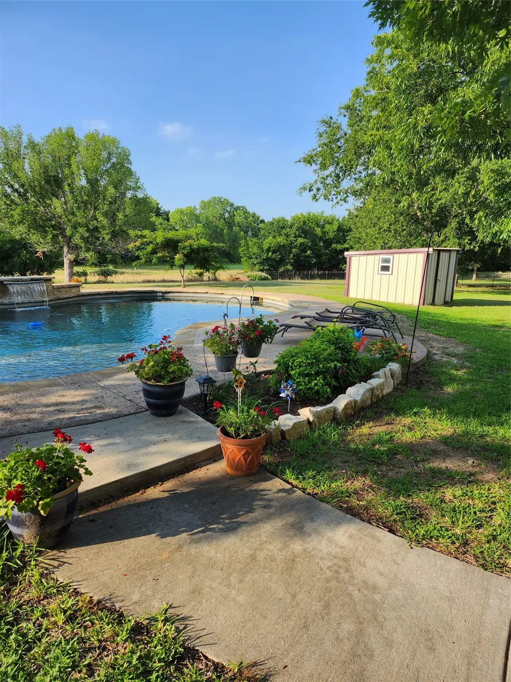 205 Niki Road Paradise, TX 76073