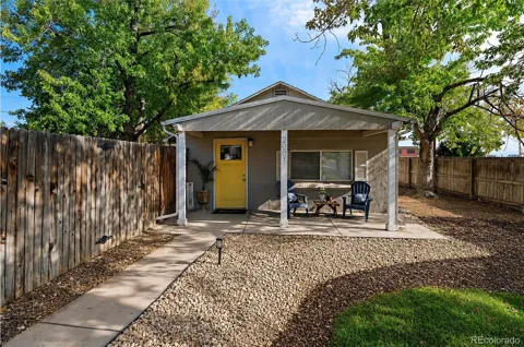 2001 W Wesley Avenue