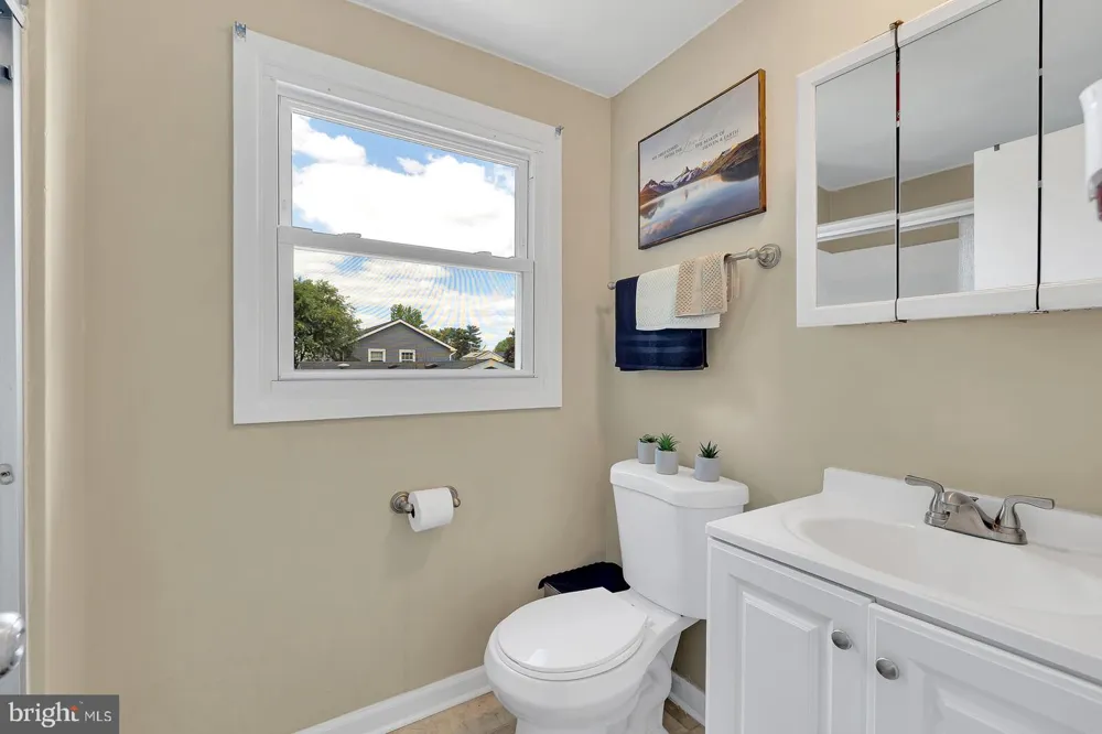 2 HARRINGTON CIRCLE Willingboro, NJ 08046