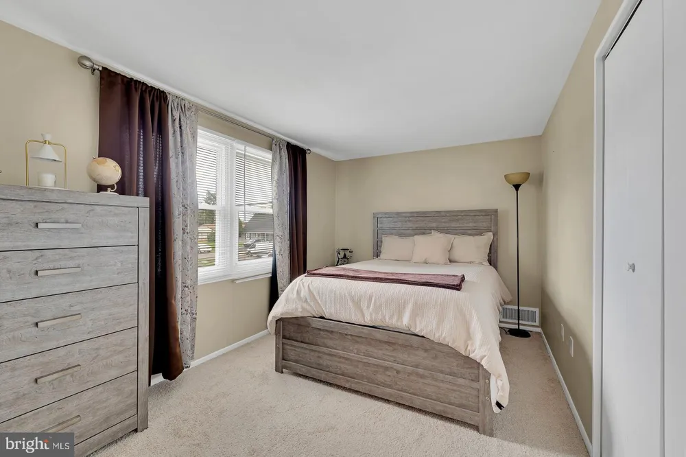 2 HARRINGTON CIRCLE Willingboro, NJ 08046