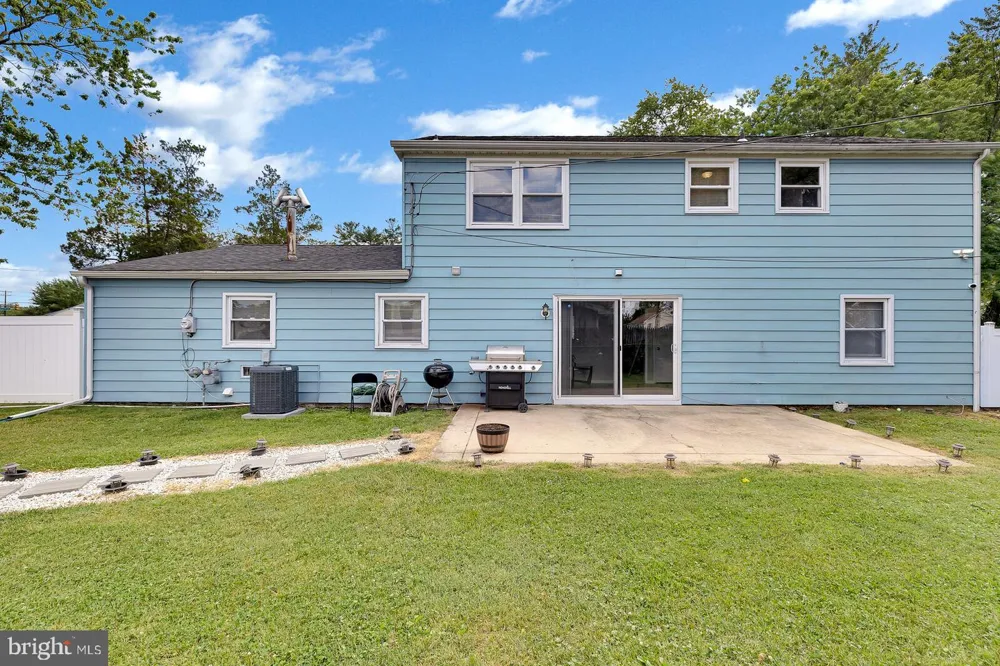 2 HARRINGTON CIRCLE Willingboro, NJ 08046