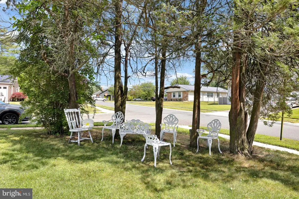 2 HARRINGTON CIRCLE Willingboro, NJ 08046