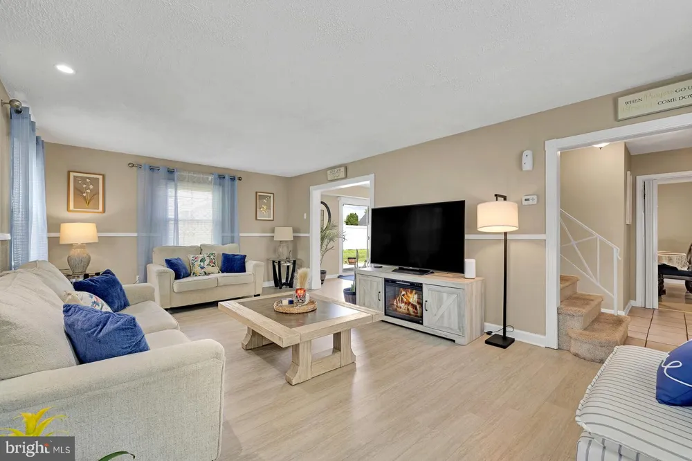 2 HARRINGTON CIRCLE Willingboro, NJ 08046