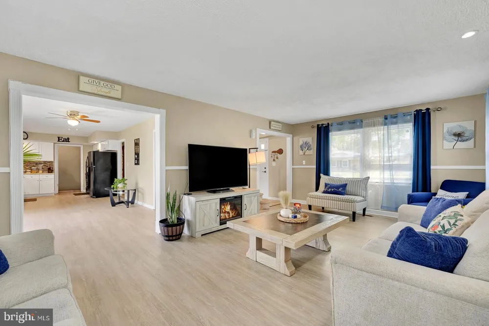 2 HARRINGTON CIRCLE Willingboro, NJ 08046