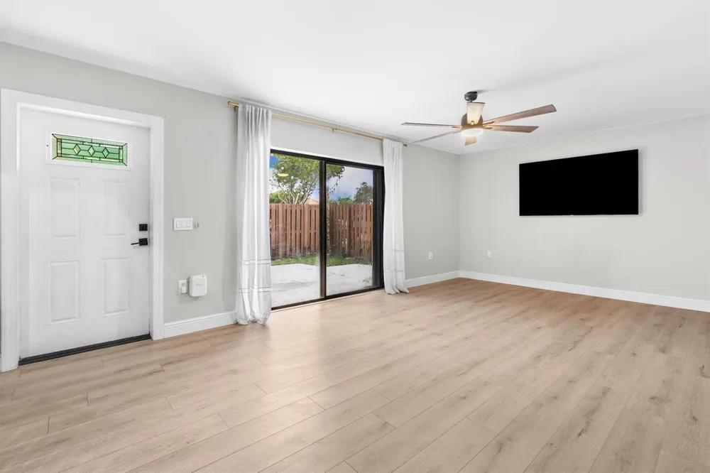 4065 WIMBLEDON DRIVE Cooper City, FL 33026