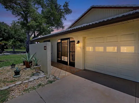 20 IDLE SANDS DRIVE