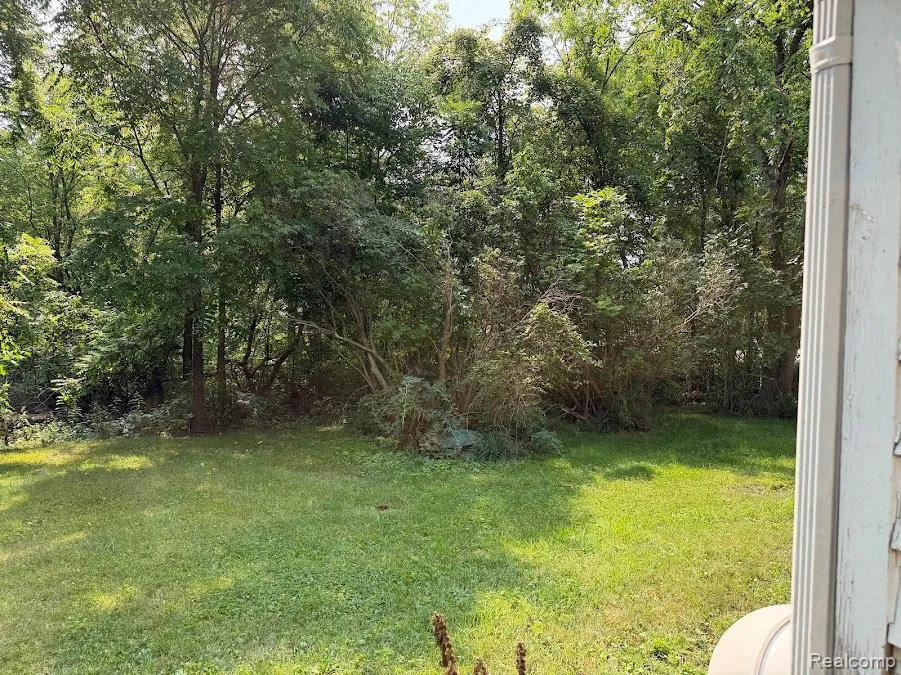 16649 Dixie Highway Groveland Township, MI 48350
