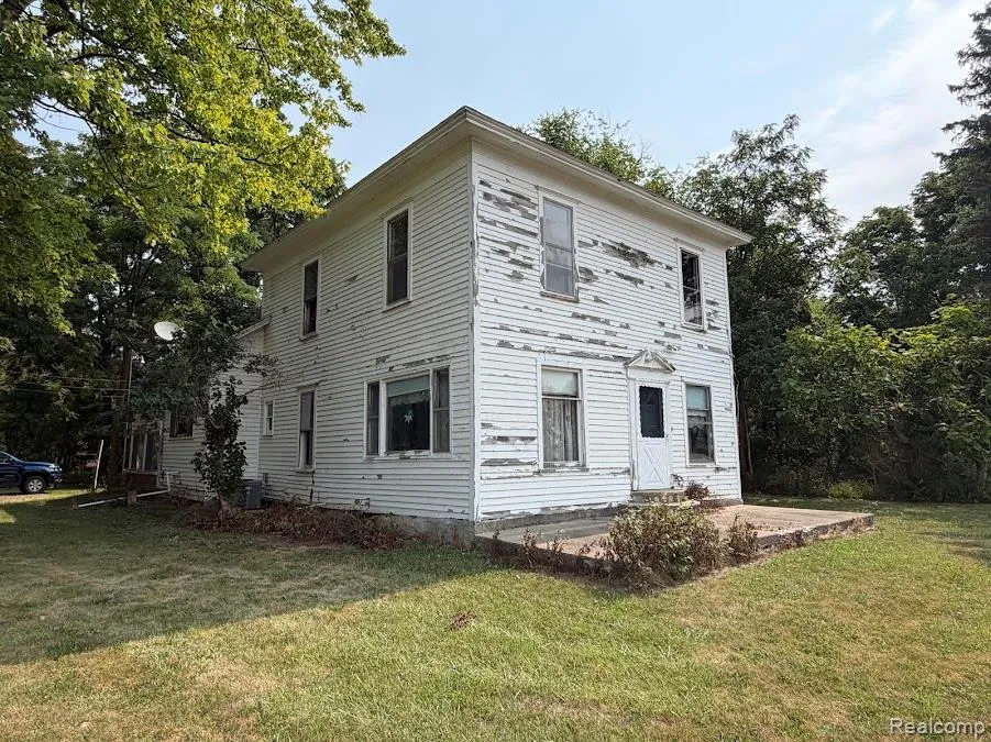 16649 Dixie Highway Groveland Township, MI 48350