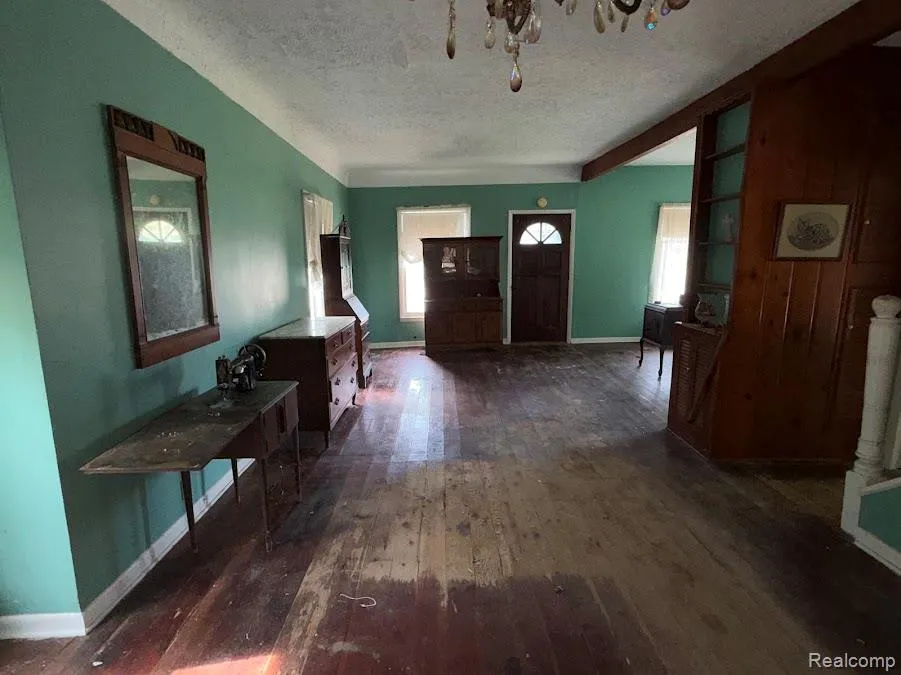 16649 Dixie Highway Groveland Township, MI 48350