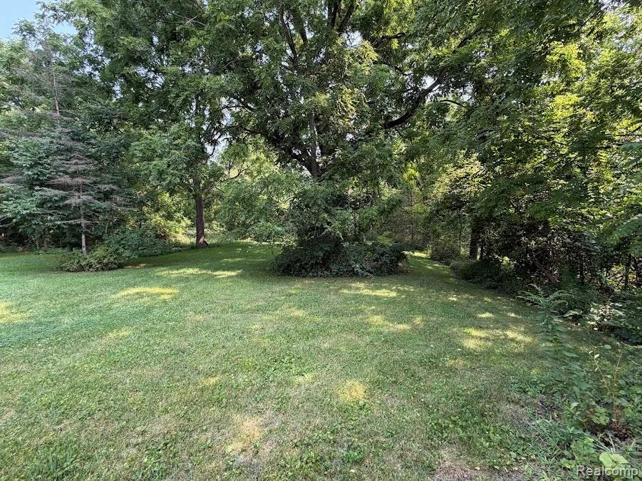 16649 Dixie Highway Groveland Township, MI 48350