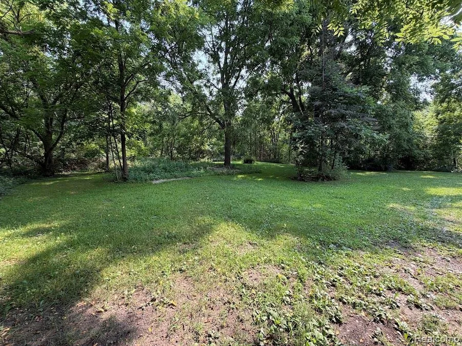 16649 Dixie Highway Groveland Township, MI 48350