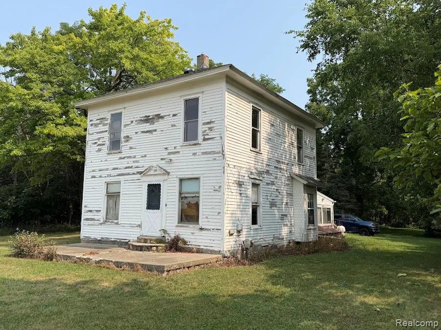 16649 Dixie Highway Groveland Township, MI 48350