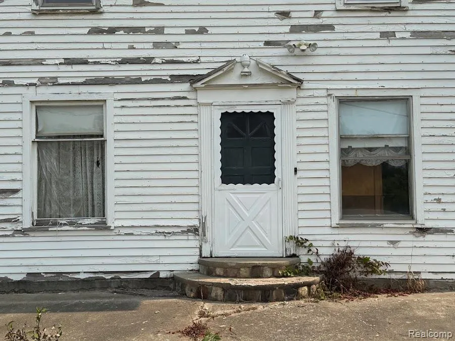 16649 Dixie Highway Groveland Township, MI 48350