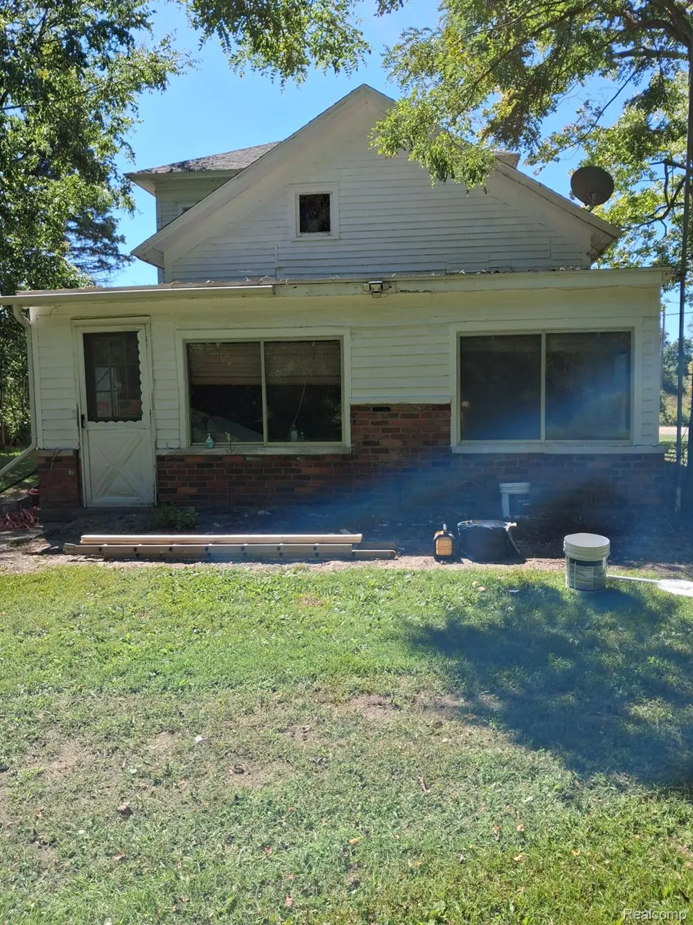 16649 Dixie Highway Groveland Township, MI 48350
