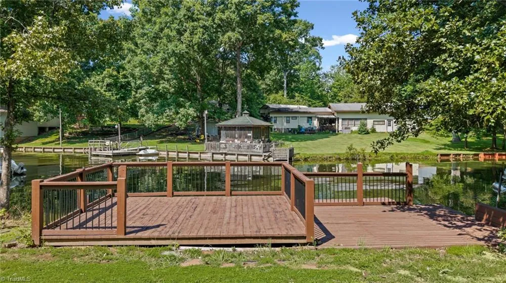 144 Friar Tuck Terrace Lexington, NC 27292