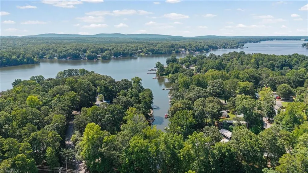 144 Friar Tuck Terrace Lexington, NC 27292