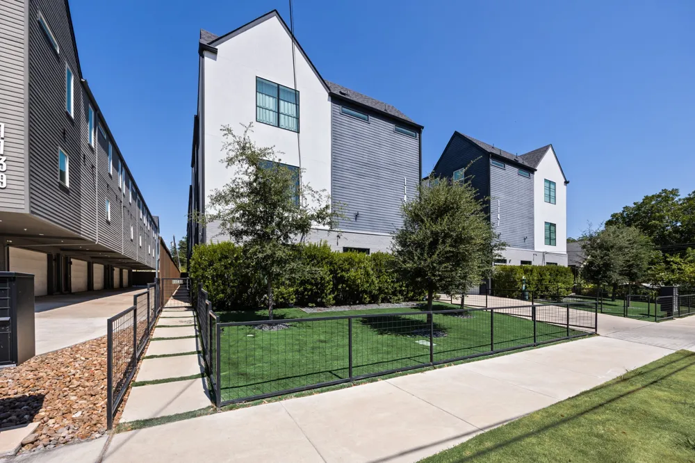 1141 Madison Avenue #105 Dallas, TX 75208